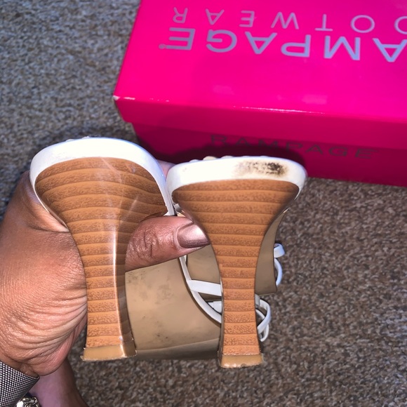 Sandals - Picture 3 of 5